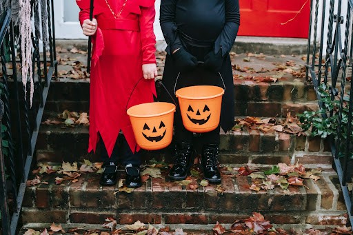 Navigating Halloween Safely: Advice from MEDIQ Urgent Care